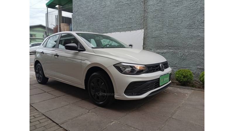 VOLKSWAGEN - POLO - 2024/2025 - Branca - R$ 79.990,00