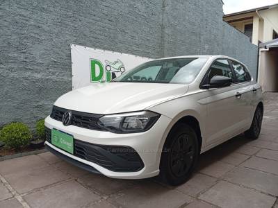 VOLKSWAGEN - POLO - 2024/2025 - Branca - R$ 79.990,00