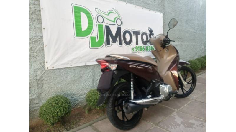 HONDA - BIZ 125 - 2021/2021 - Marrom - R$ 14.990,00