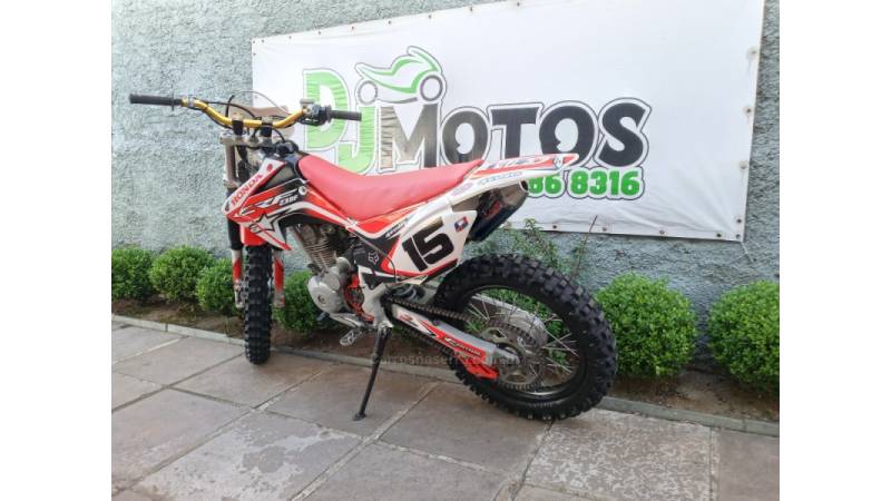 HONDA - CRF 230F - 2014/2014 - Vermelha - R$ 14.600,00