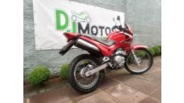 HONDA - NX 400I FALCON - 2002/2002 - Vermelha - R$ 16.500,00