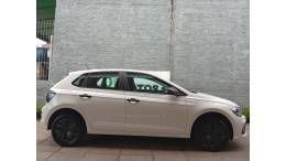 VOLKSWAGEN - POLO - 2024/2025 - Branca - R$ 79.990,00