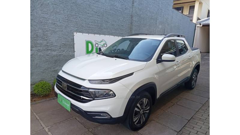 FIAT - TORO - 2023/2023 - Branca - R$ 121.990,00