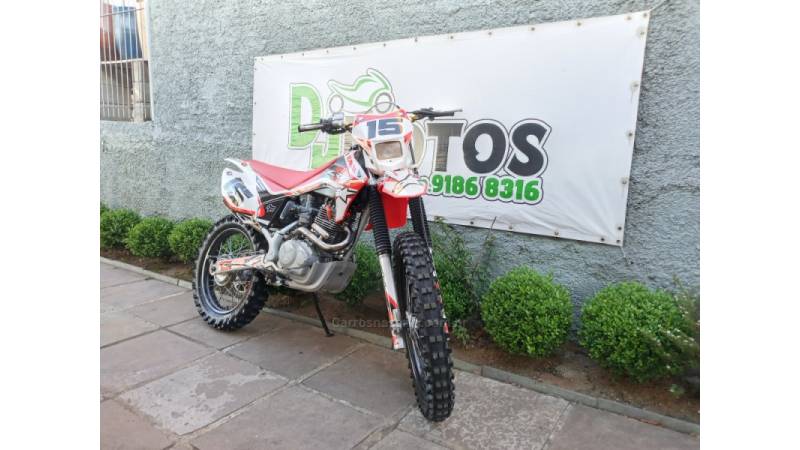 HONDA - CRF 230F - 2014/2014 - Vermelha - R$ 14.600,00