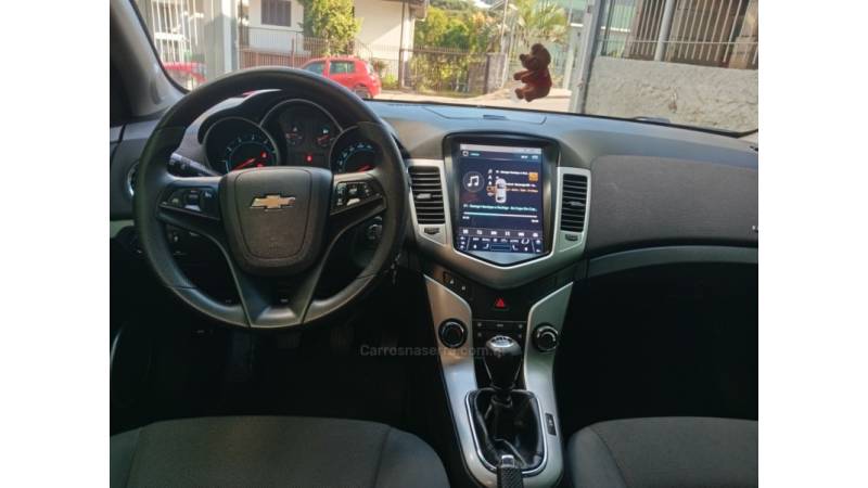 CHEVROLET - CRUZE - 2013/2013 - Branca - R$ 63.990,00