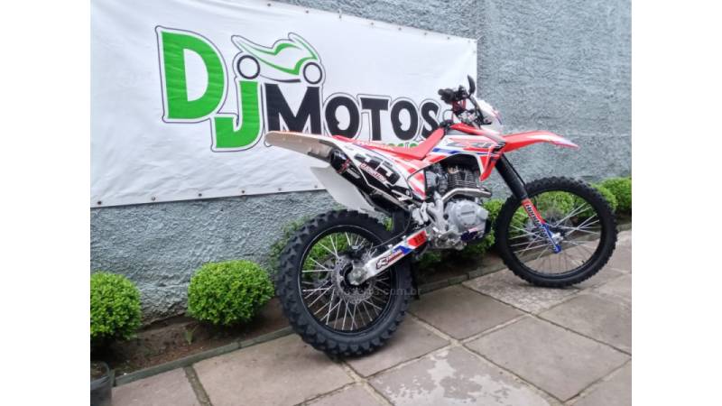 HONDA - CRF 230F - 2010/2010 - Vermelha - R$ 11.990,00