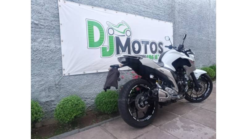 YAMAHA - FAZER - 2018/2019 - Branca - R$ 19.990,00