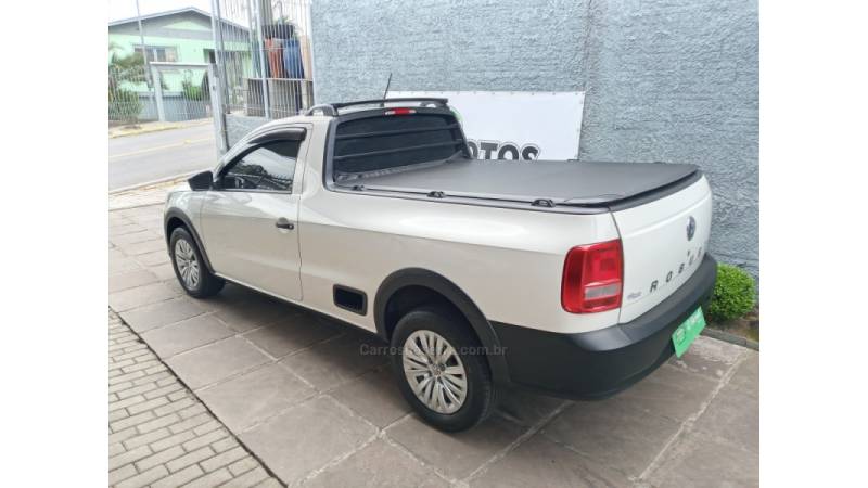 VOLKSWAGEN - SAVEIRO - 2020/2021 - Branca - R$ 62.990,00