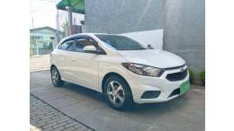 CHEVROLET - ONIX - 2018/2018 - Branca - R$ 59.990,00